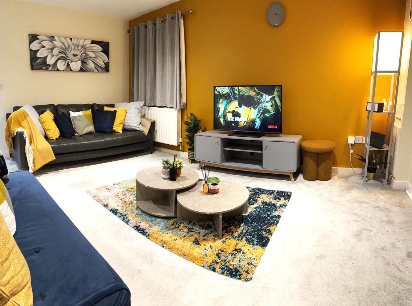 Large Cosy 2 Bedroom Ground Floor Flat In Stevenage Sg1 Sleeps 4-5 Free Parking Exteriör bild