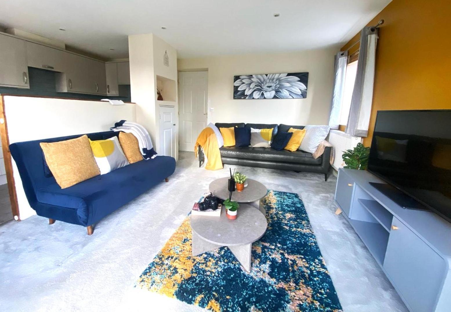 Large Cosy 2 Bedroom Ground Floor Flat In Stevenage Sg1 Sleeps 4-5 Free Parking Exteriör bild